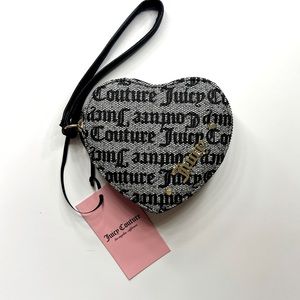 NWT 🖤 Juicy Couture Heart Shaped Wristlet